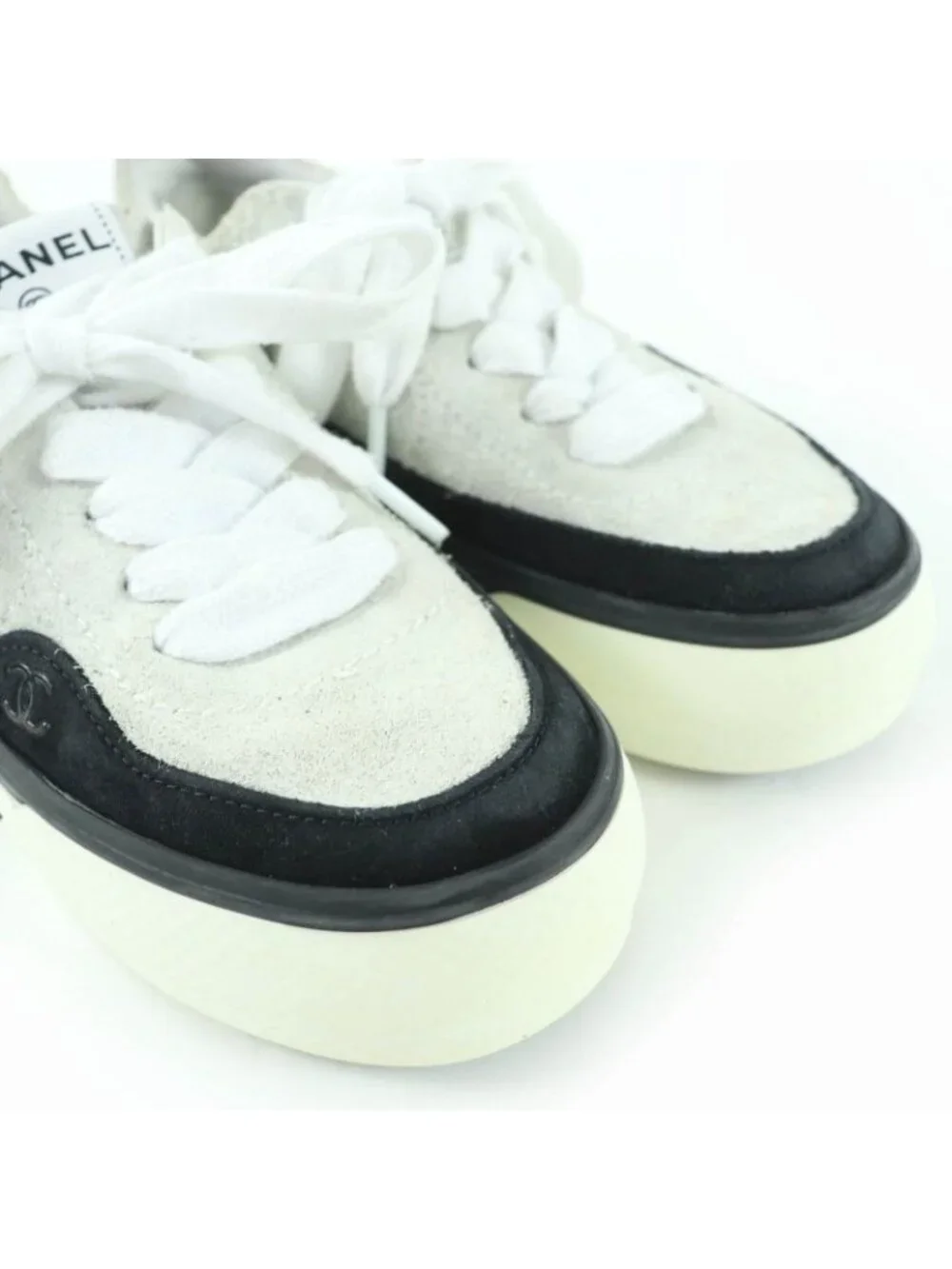 Chanel Coco Mark Lace Up Suede Leather Low-cut Sneakers White - Picture 7 of 9